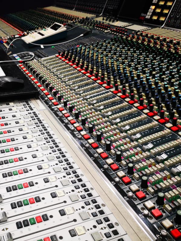 recording-studio-mixing-console-analog-los-angeles-music-producer